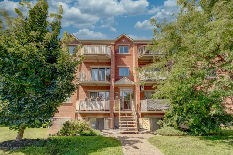 16225 Rue Eugénie-Tessier